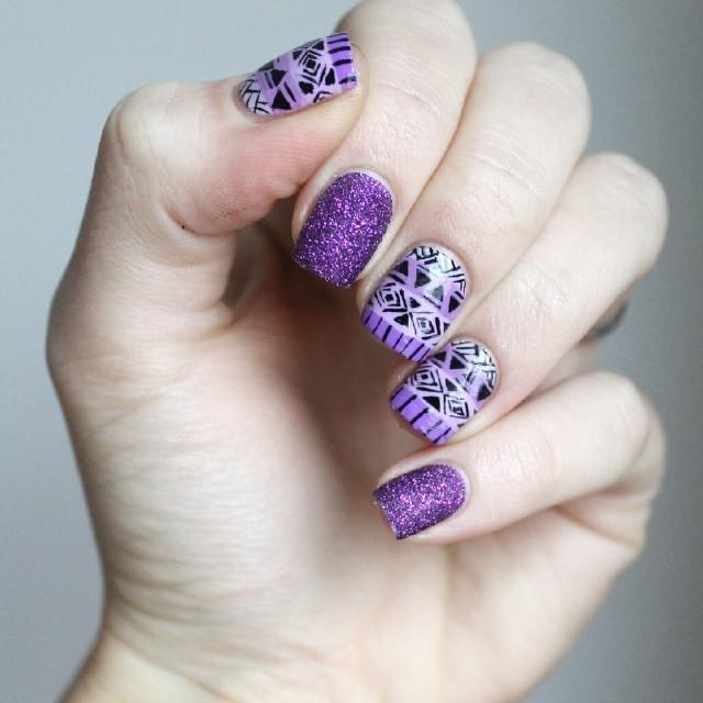 Petit nailart violet