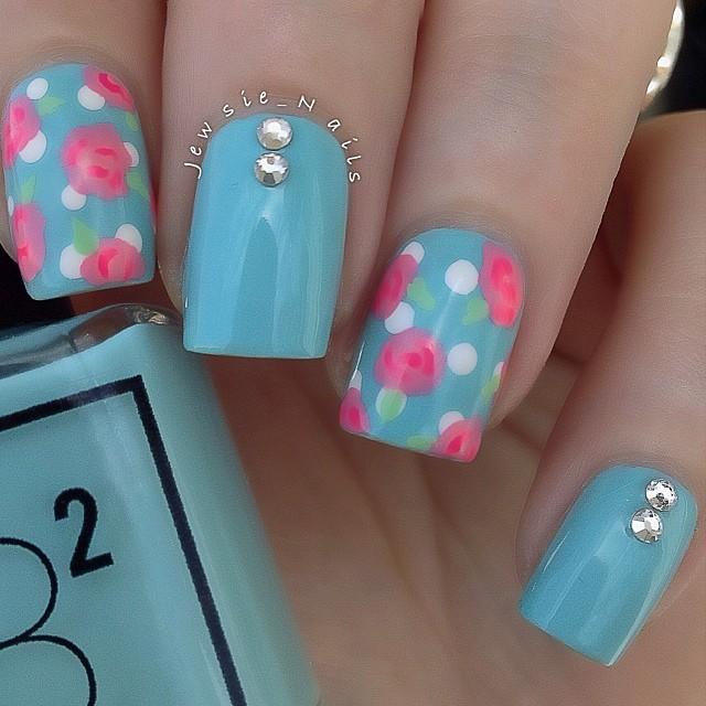 Blue & Flower Nails